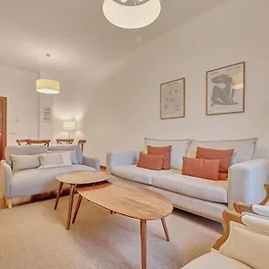 https://apt-apartamento-el-cuarto-rey-by-clabao.sansebastianhotels.net